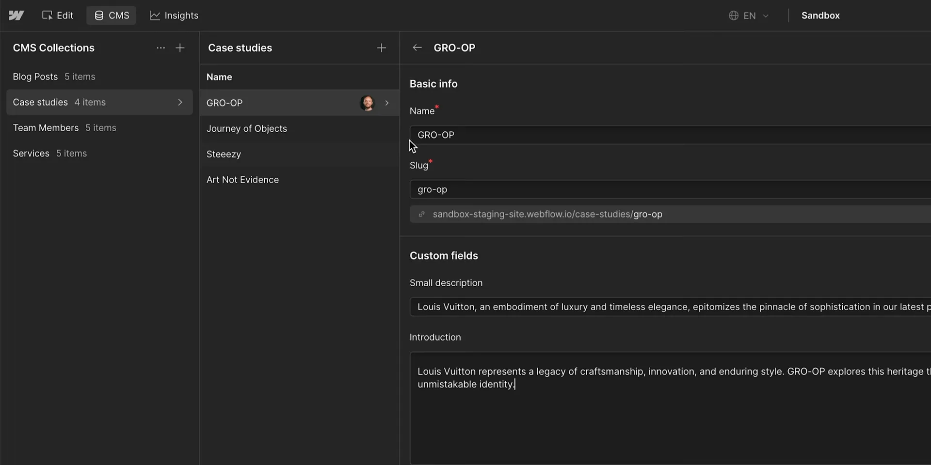 CMS Collectionsの管理画面（左にコレクション一覧）